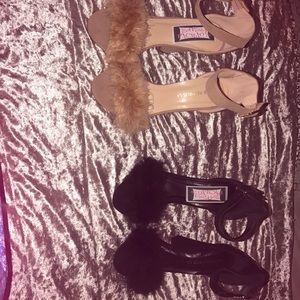 Two fur block heels 😍
